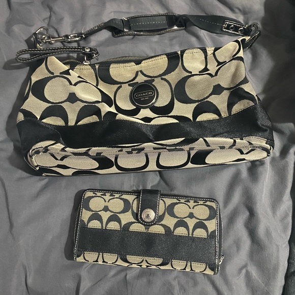 Coach purse and wallet - Picture 1 of 4